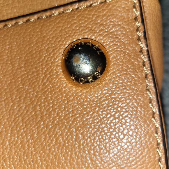 Michael Kors Large Lock Tote - Picture 3 of 7